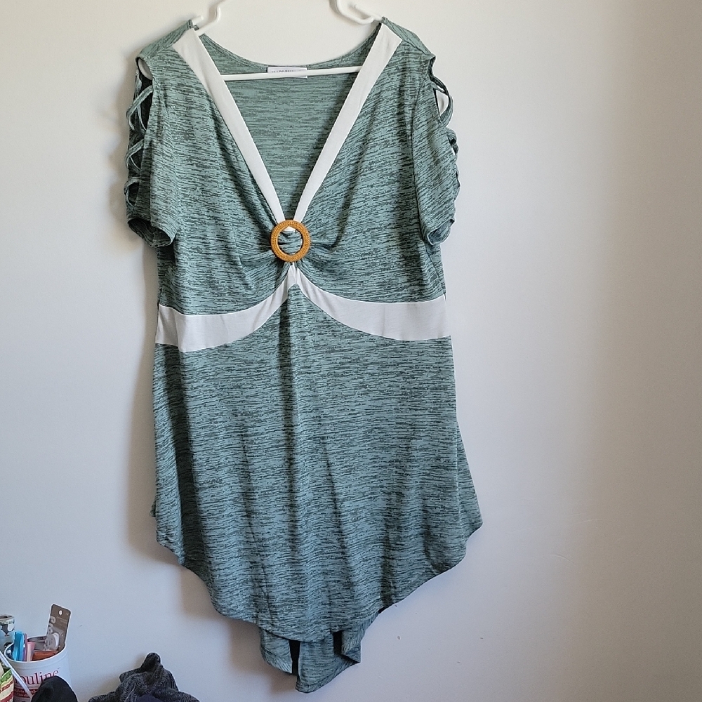 Elegant Green and White Women's Top